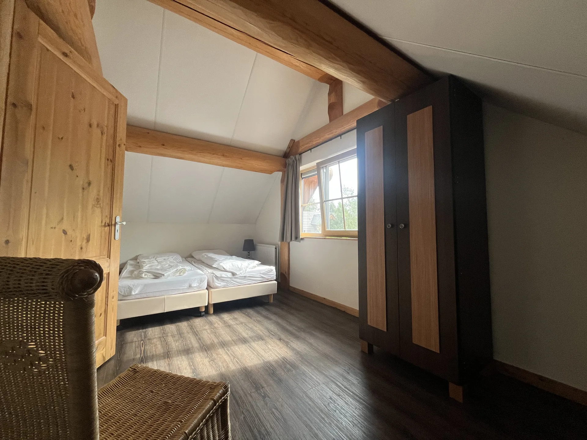 cedar-spirit-slaapkamer-boven-links-03