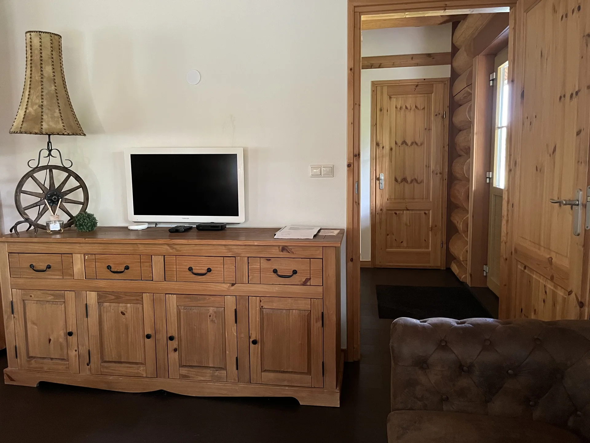 maple-leaf-kamer-06