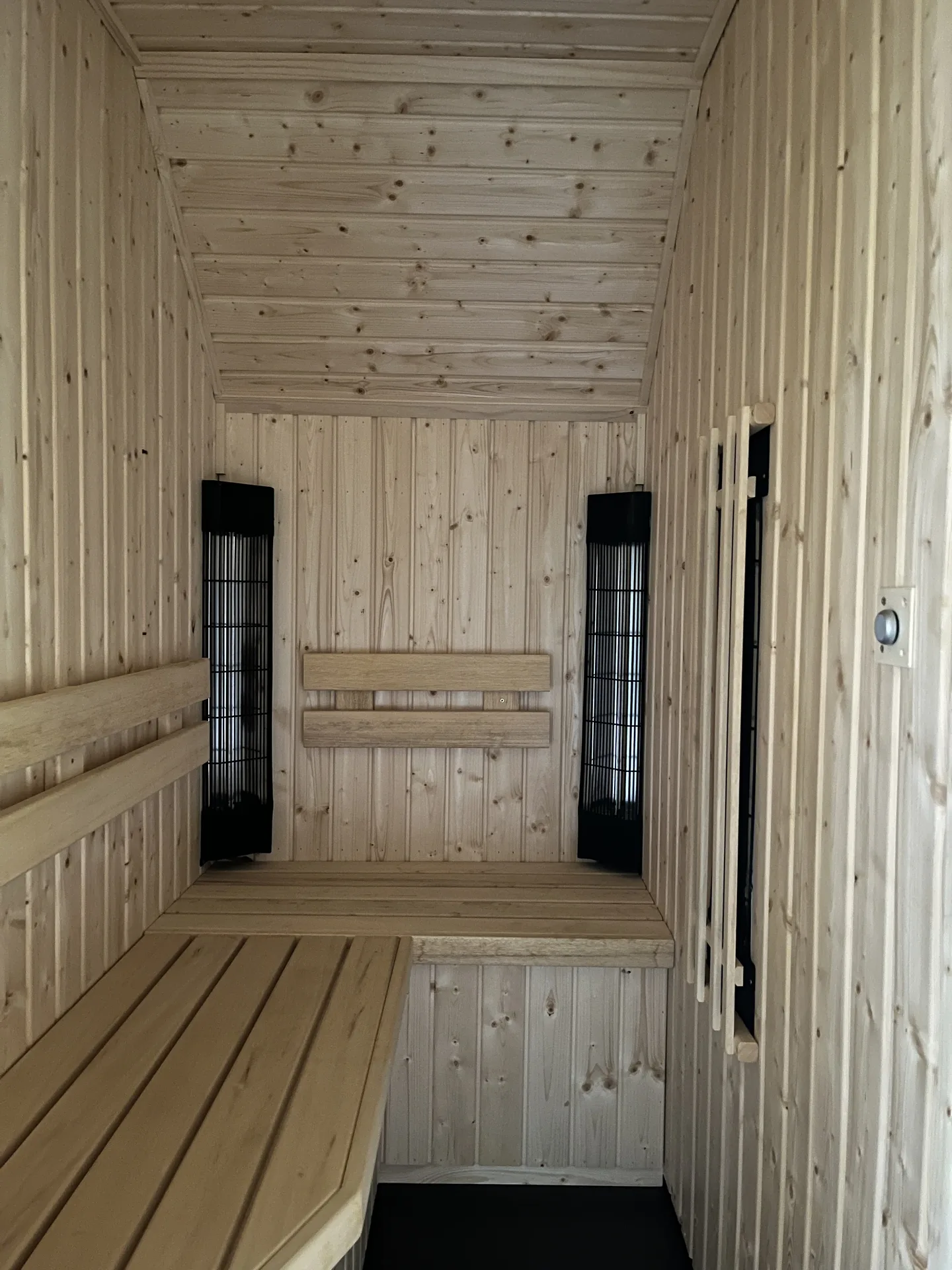 maple-leaf-sauna-04